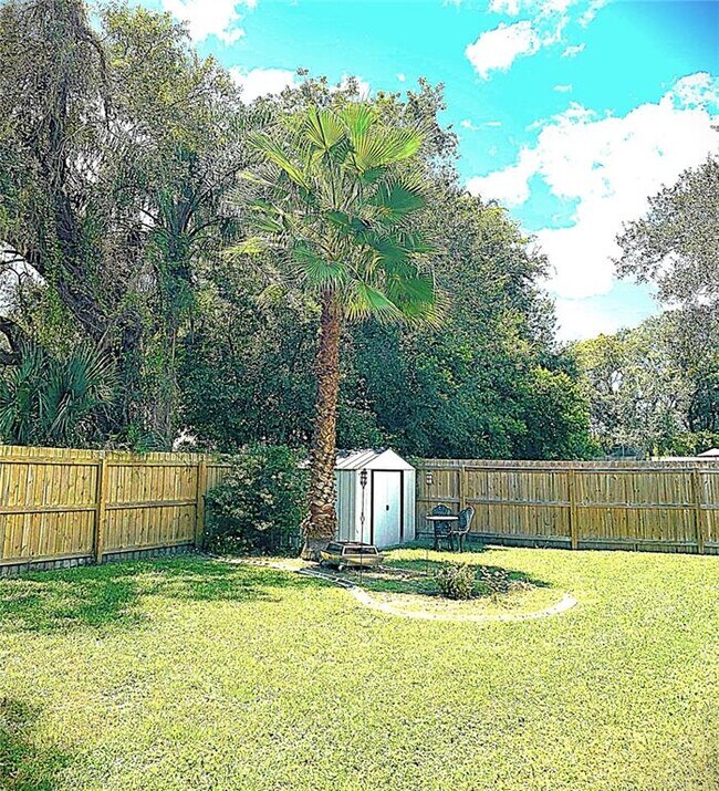 Building Photo - 8116 Rhanbuoy Rd