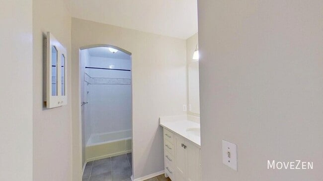 Building Photo - 3003 Overton Dr