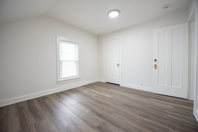 Building Photo - 1937 Washington Ave