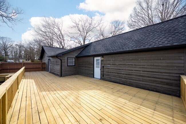 Building Photo - 8229 Patterson Rd