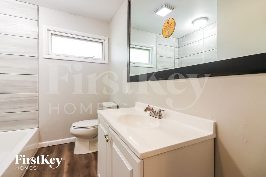 Building Photo - 7120 Eastern Ave