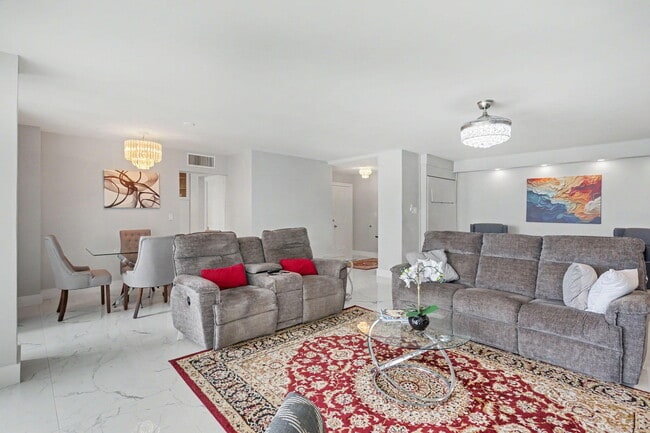 Building Photo - 4280 Galt Ocean Dr