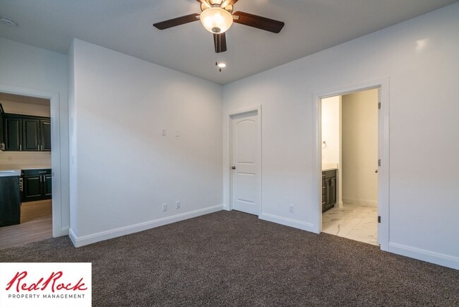 Building Photo - 3 Bedroom Single-Level Home In Quiet St. G...