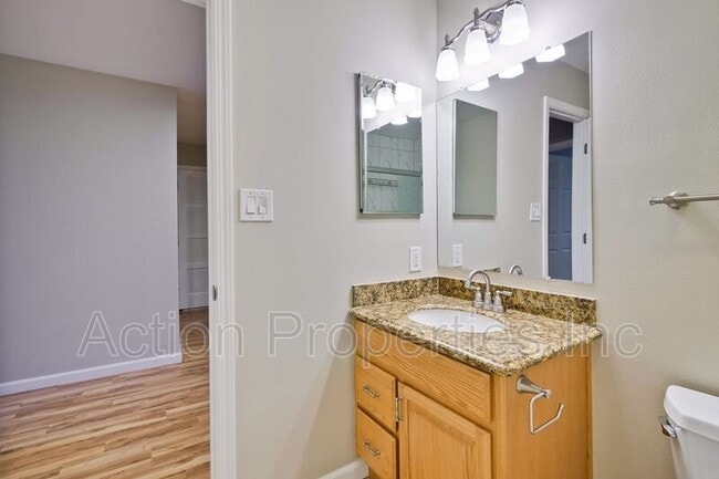 Building Photo - 505 Cypress Point Dr