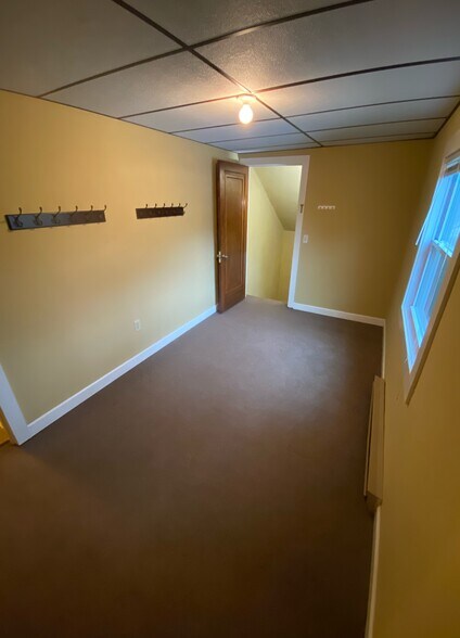 Building Photo - 7932 Violet Dr