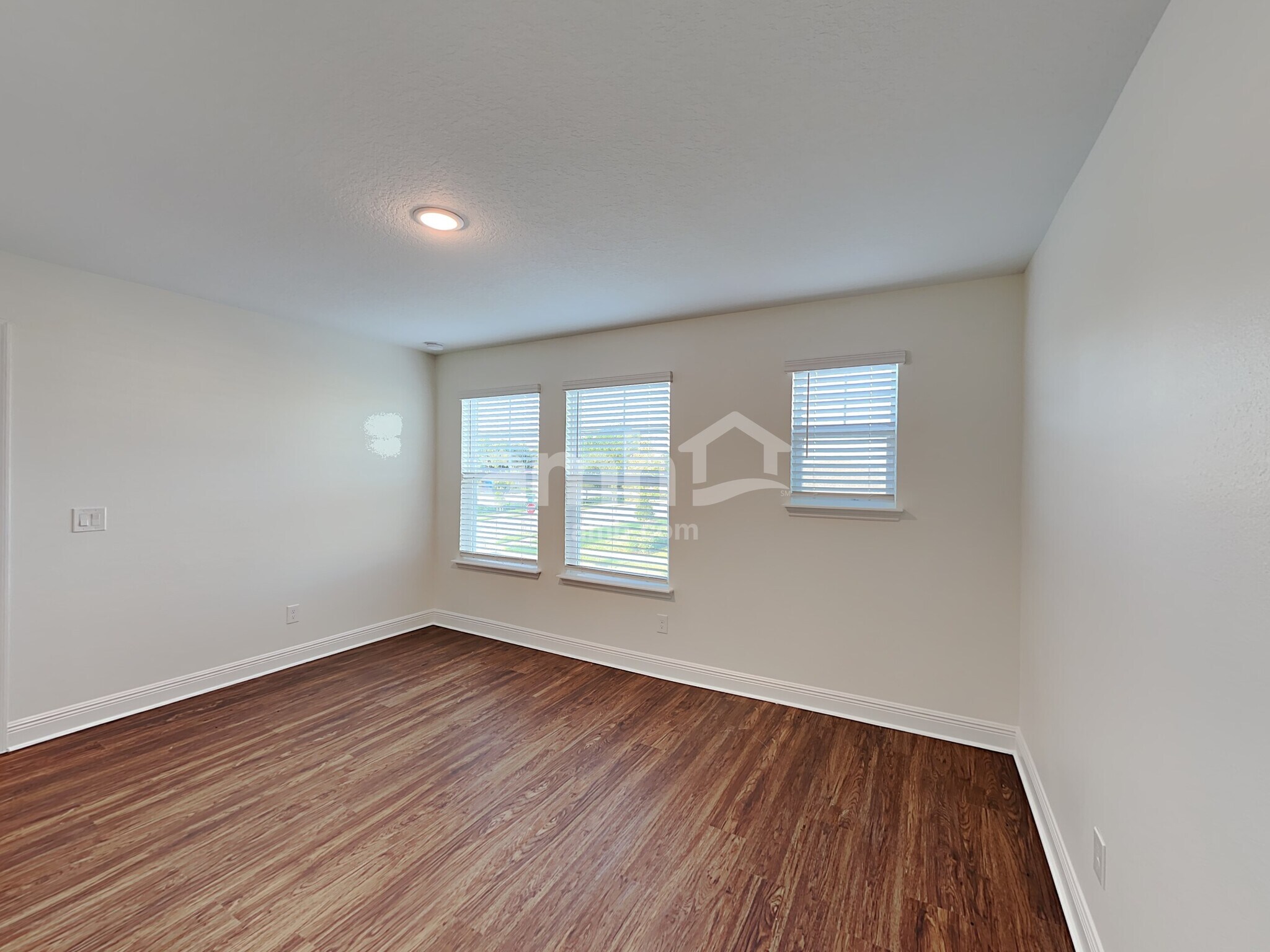 Building Photo - 804 Heavenly Dr