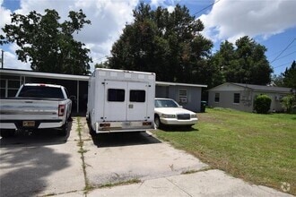 Building Photo - 104 W Lancaster Rd