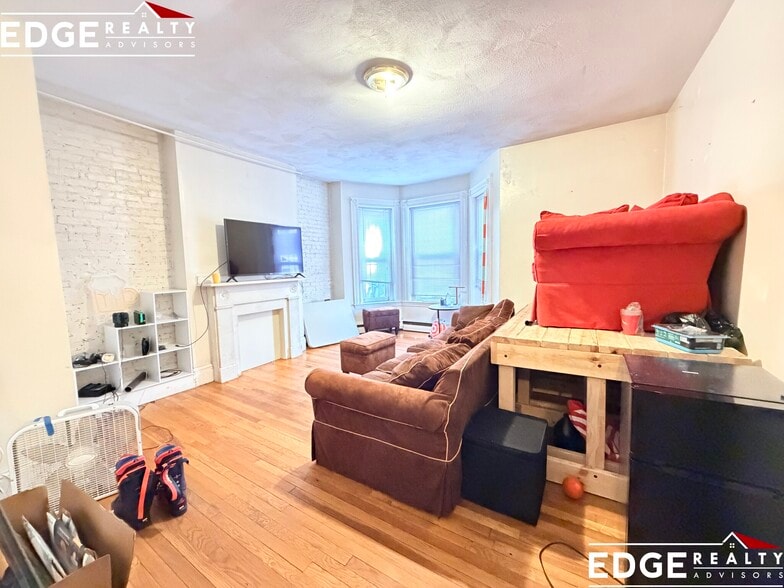 Building Photo - 12 Sewall St