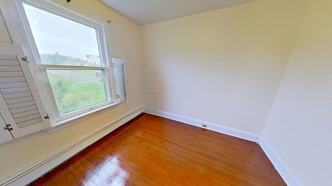 Building Photo - Single Family Home