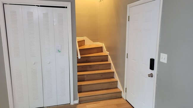 Building Photo - 343 Leisure Ct