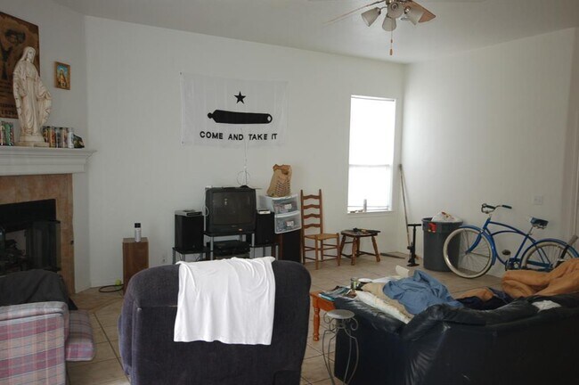 Building Photo - 5406 Martin Ave