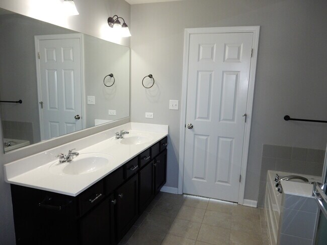 Building Photo - 2915 Church Rd