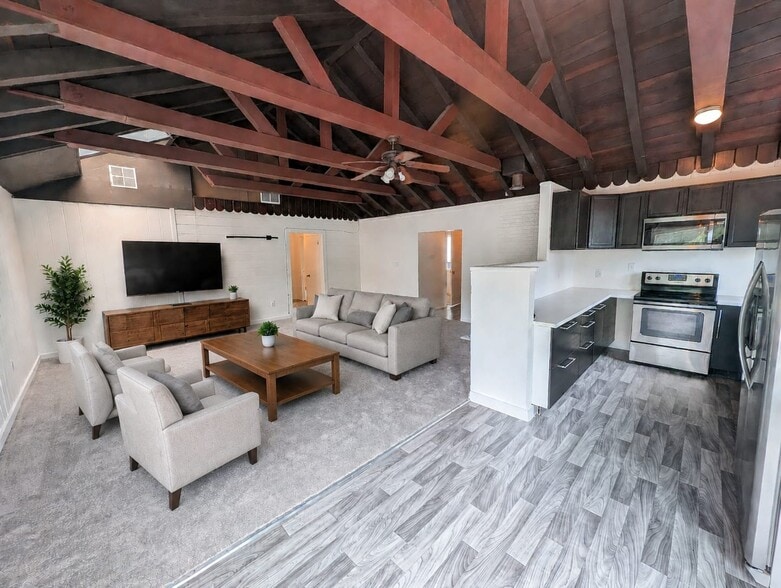 Building Photo - 14301 Mill Ct