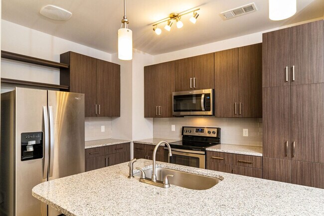 Building Photo - 510 Guthridge Ct NW