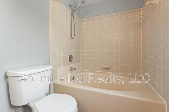 Building Photo - 6001 Winterpointe Ln