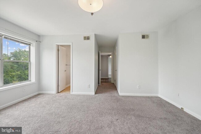 Building Photo - 10248 Appalachian Cir
