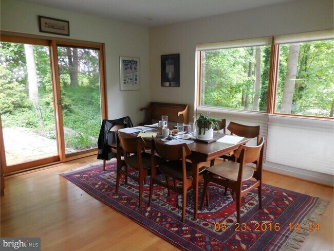 Building Photo - 8 Azalea Ln