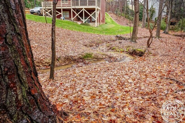 Building Photo - 810 Tacy Pl