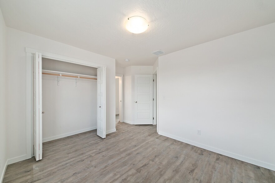 Building Photo - 1326 N Meridian Rd