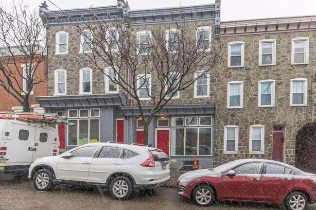 Primary Photo - 3511 Conrad St
