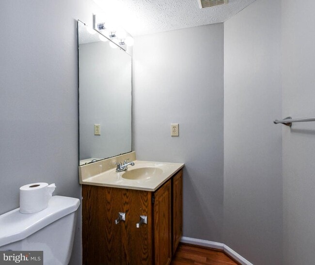 Building Photo - 2156 Commissary Cir