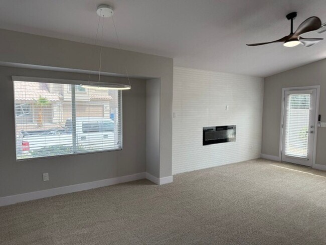 Building Photo - STUNNING 3BD/2BA SINGLE STORY BEAUTY IN THE HEART OF THE SOUTHWEST!!  **GORGEOUSLY REMODELED!! **...