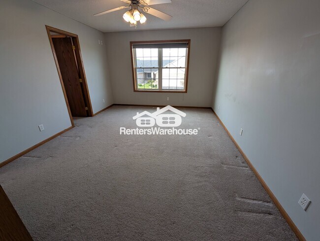 Building Photo - 10549 64th Way NE
