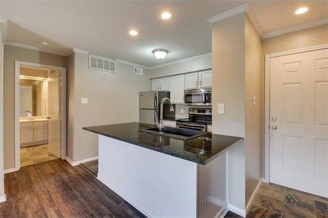 Building Photo - 8888 Tallwood