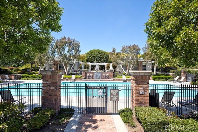 Building Photo - 19 Brigadier