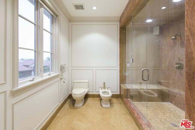 Building Photo - 3016 Elvido Dr