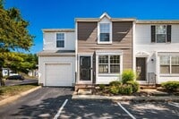 Building Photo - 4901 Singleton Dr