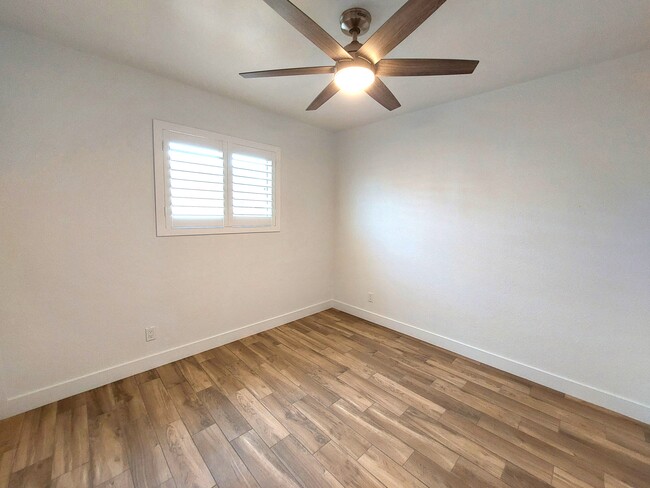Bedroom #3 - 1233 W Manhatton Dr