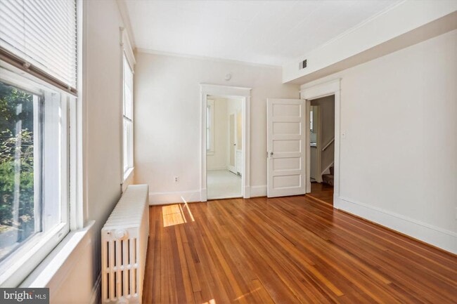 Building Photo - 8901 Montgomery Ave