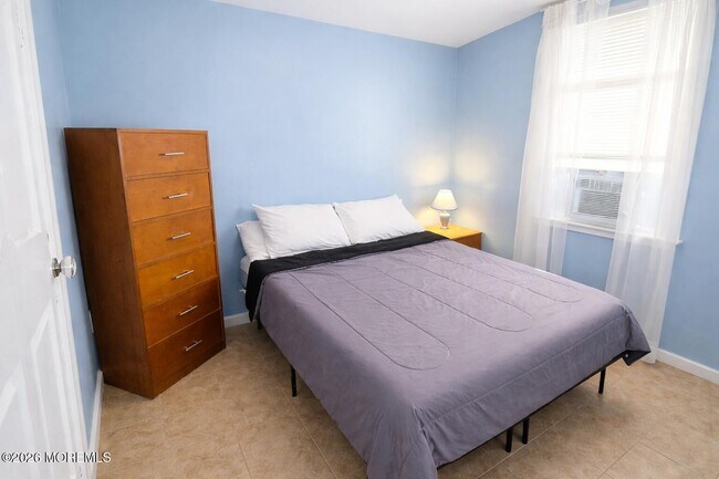 Building Photo - 13 Decatur Ave