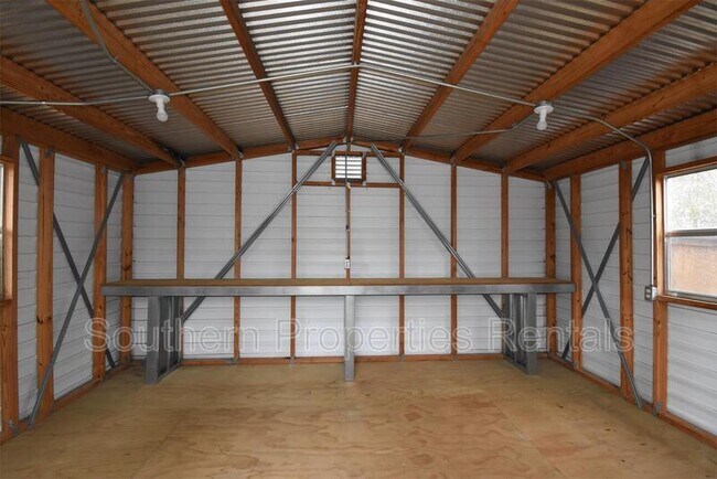 Building Photo - 89 Person Ct