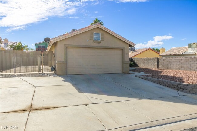 Building Photo - 917 Blue Arroyo Dr