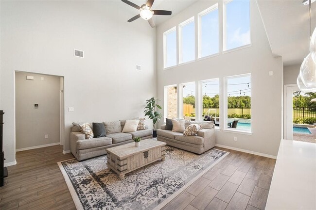 Building Photo - 18214 Sunset Elm Dr