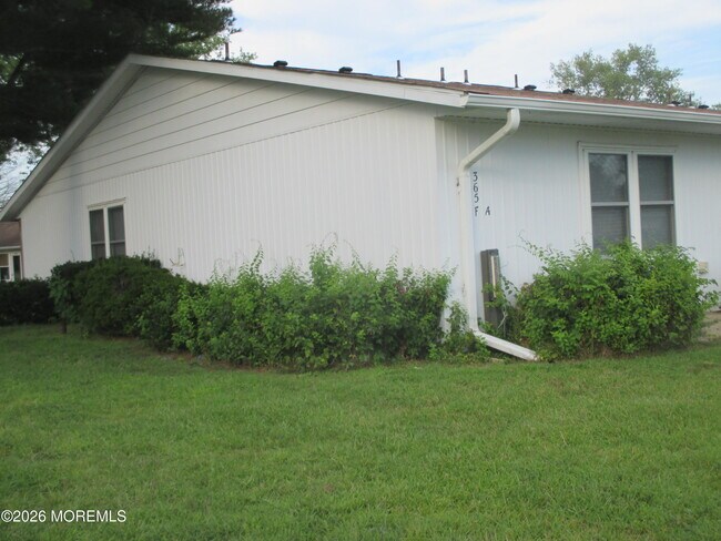 Building Photo - 365F Chesterfield Ct