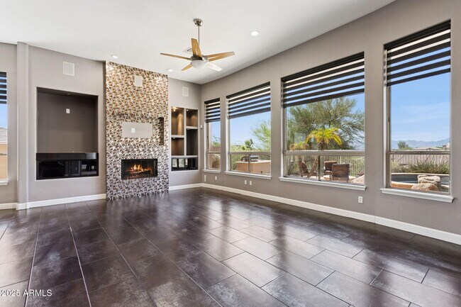 Building Photo - 14216 S 5th St