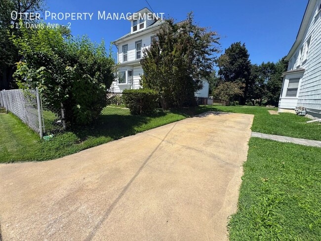 Building Photo - 317 Davis Ave