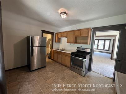 Building Photo - 1902 Pierce St NE