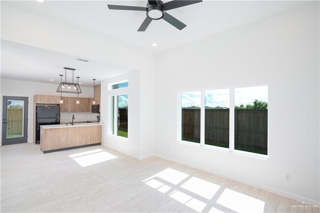 Building Photo - 3548 Hidalgo Cir