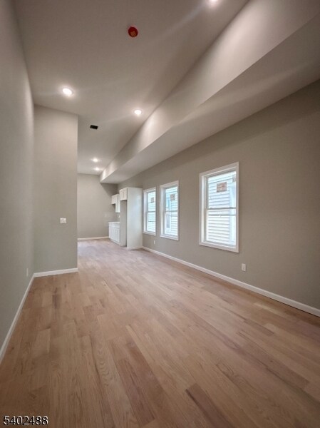 Building Photo - 788 E 18th St