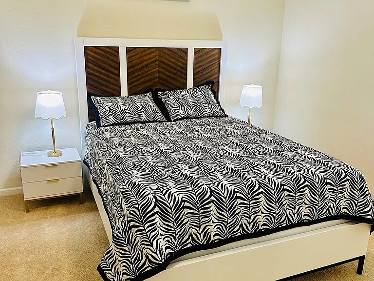 Building Photo - 2052 Twin Creeks Pl