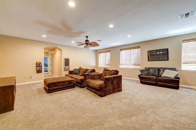 Building Photo - 4221 S Danyell Dr