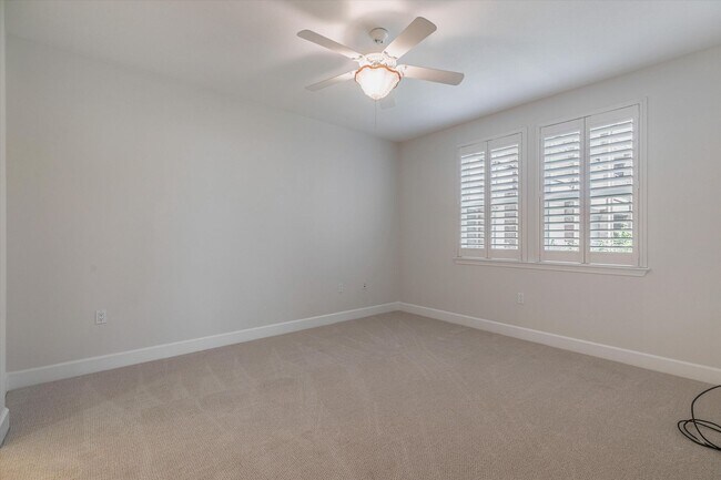 Building Photo - 809 Auzerais Ave