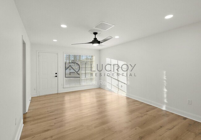 Building Photo - 816 Winthrop Cir