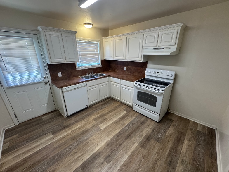 Building Photo - 4115 Hughes Dr