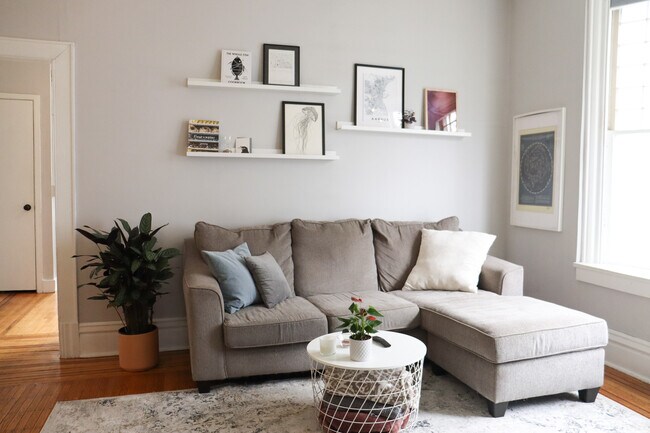 Building Photo - 2413 DuPont Ave S