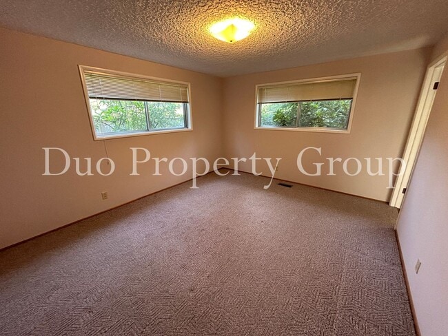 Building Photo - South Eugene Home by Kincaid Park
